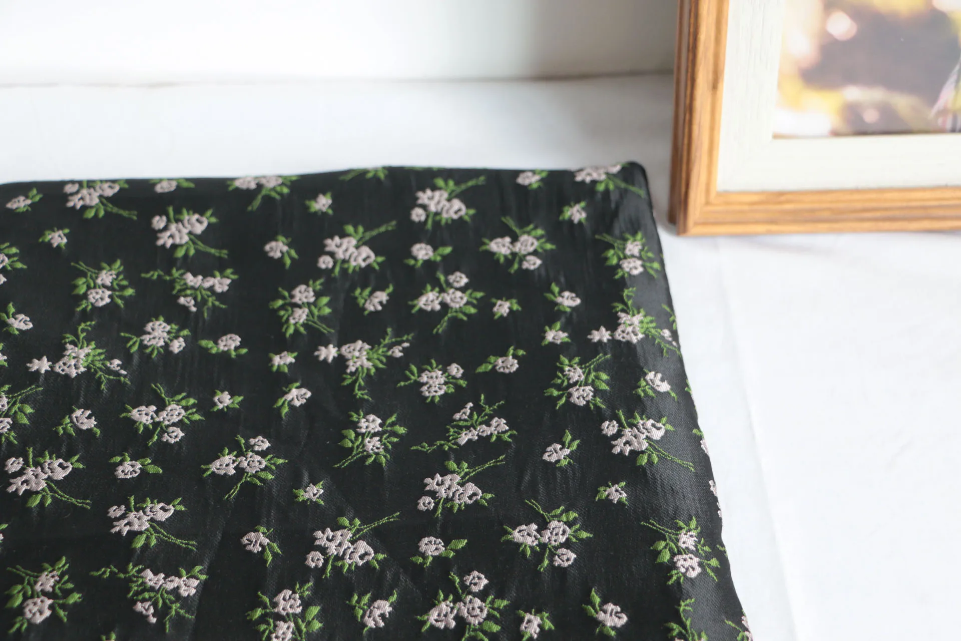 

160cm black background grey three-dimensional embroidery flower jacquard floral dress vest suit puff skirt fabric