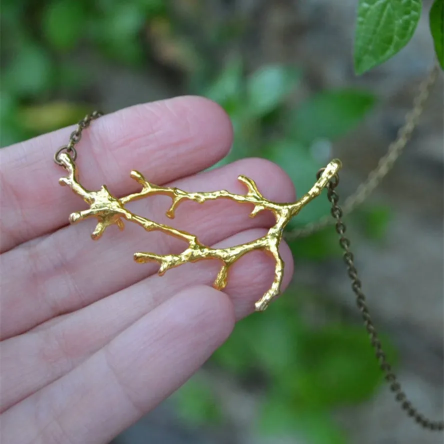 Простое золотое ожерелье массивные ювелирные изделия из лесных ветвей с