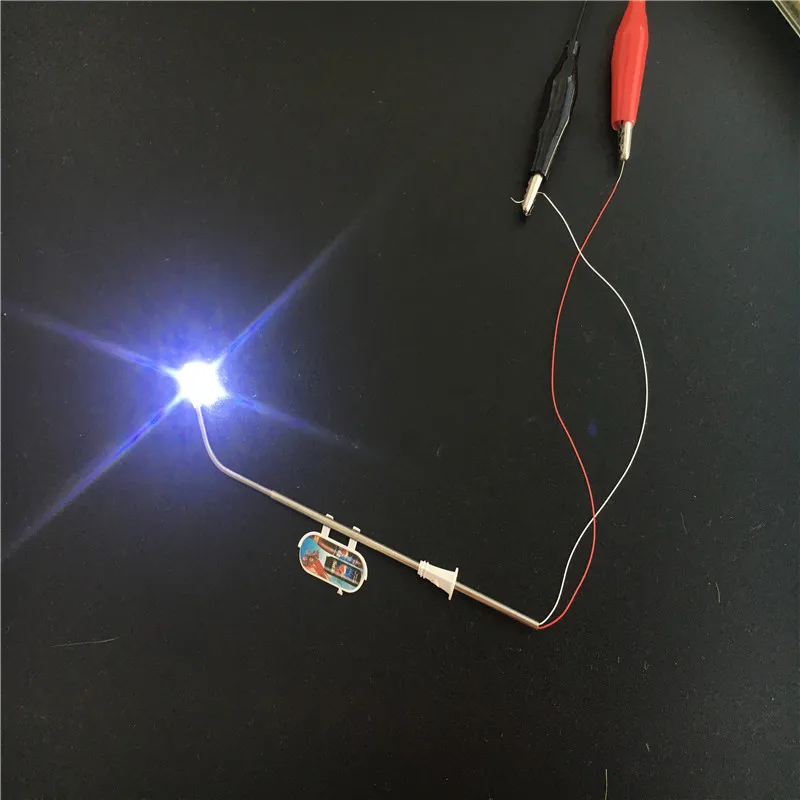 10 шт./лот одноголовочный металлический светодиодный уличный Поезд Модель