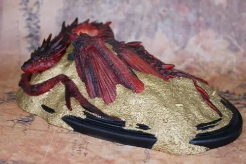 Экшн фигурка Хоббит из смолы самая большая и великая бедствия Smaug золотая статуя