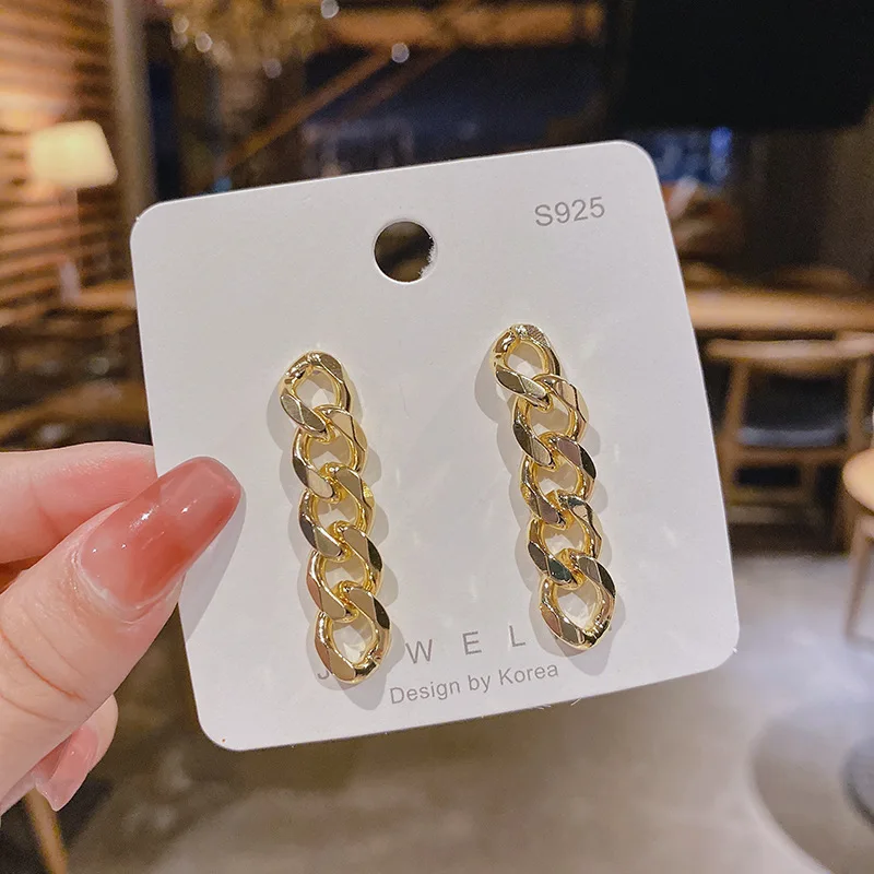 

New 2021 Trend Korean Fashion Rhinestone Stud Earrings Sweet Elegant Long Tassels Earrings For Women Piercing Gift Jewelry