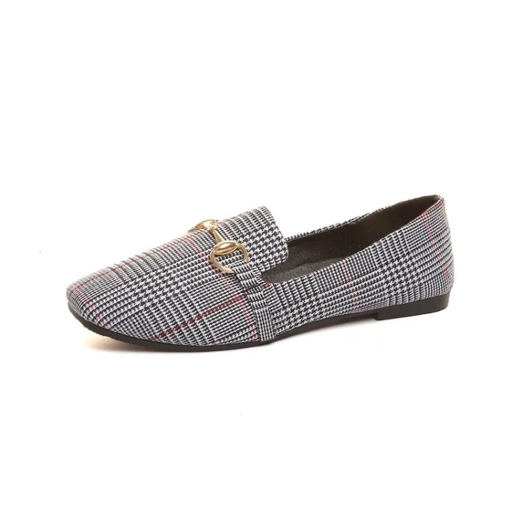 

Spring and Summer New Retro Women Flat Shoes Tartan Design Round Top Metal Button Flat Loafer Zapatillas Mujer Q208