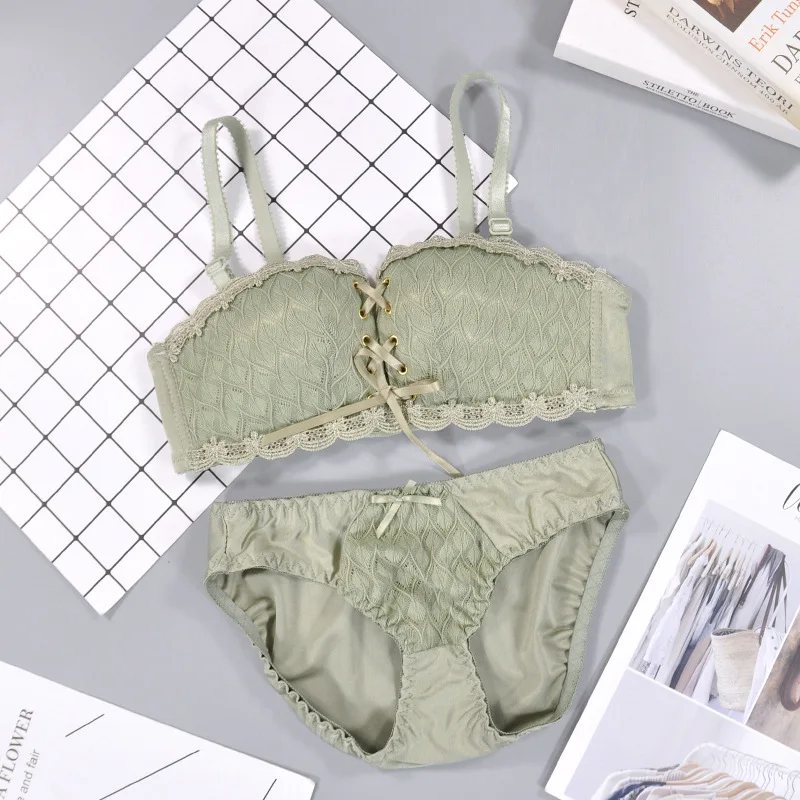Комплект женского нижнего белья из бюстгальтера и трусиков|Комплекты белья| |