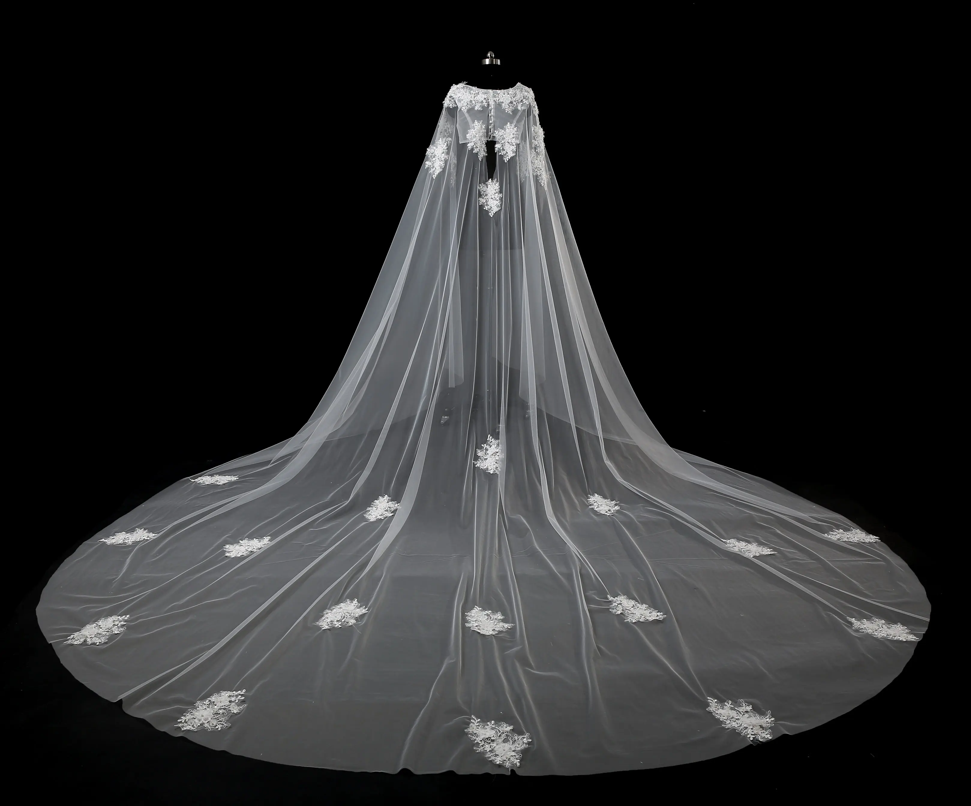 New Arrival 3 Meters White Ivory Wedding Veils Long Lace Edge Bridal Veil 2020 Wedding Accessories Bride  Wedding Veil