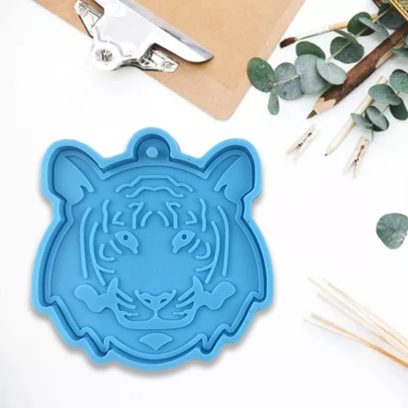 

Shiny Glossy Tiger Head Custom Keychain Silicone Mold Pendant Clay Resin Mould Necklace Charms Making Jewelry Molds