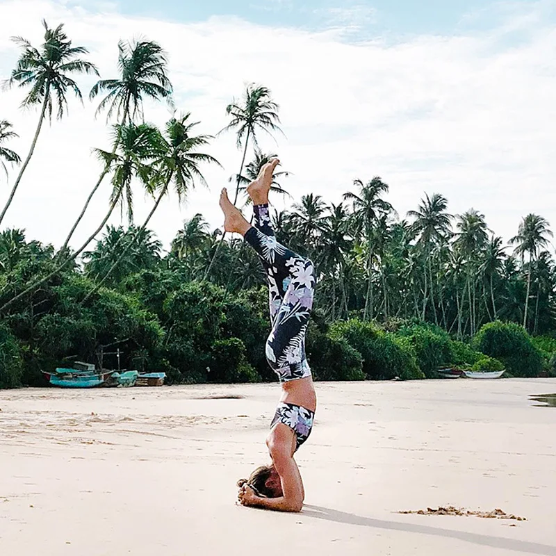 Комплект из двух предметов для женщин Новые Топы с принтом и леггинсы высокой