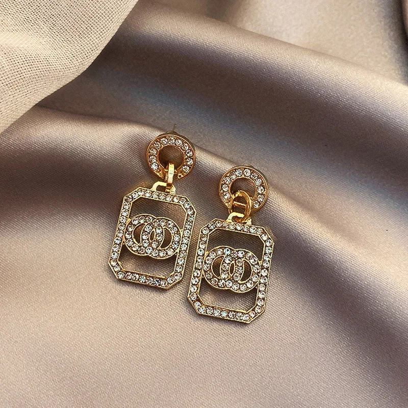 

Женские серьги из серебра 928 пробы, с буквами