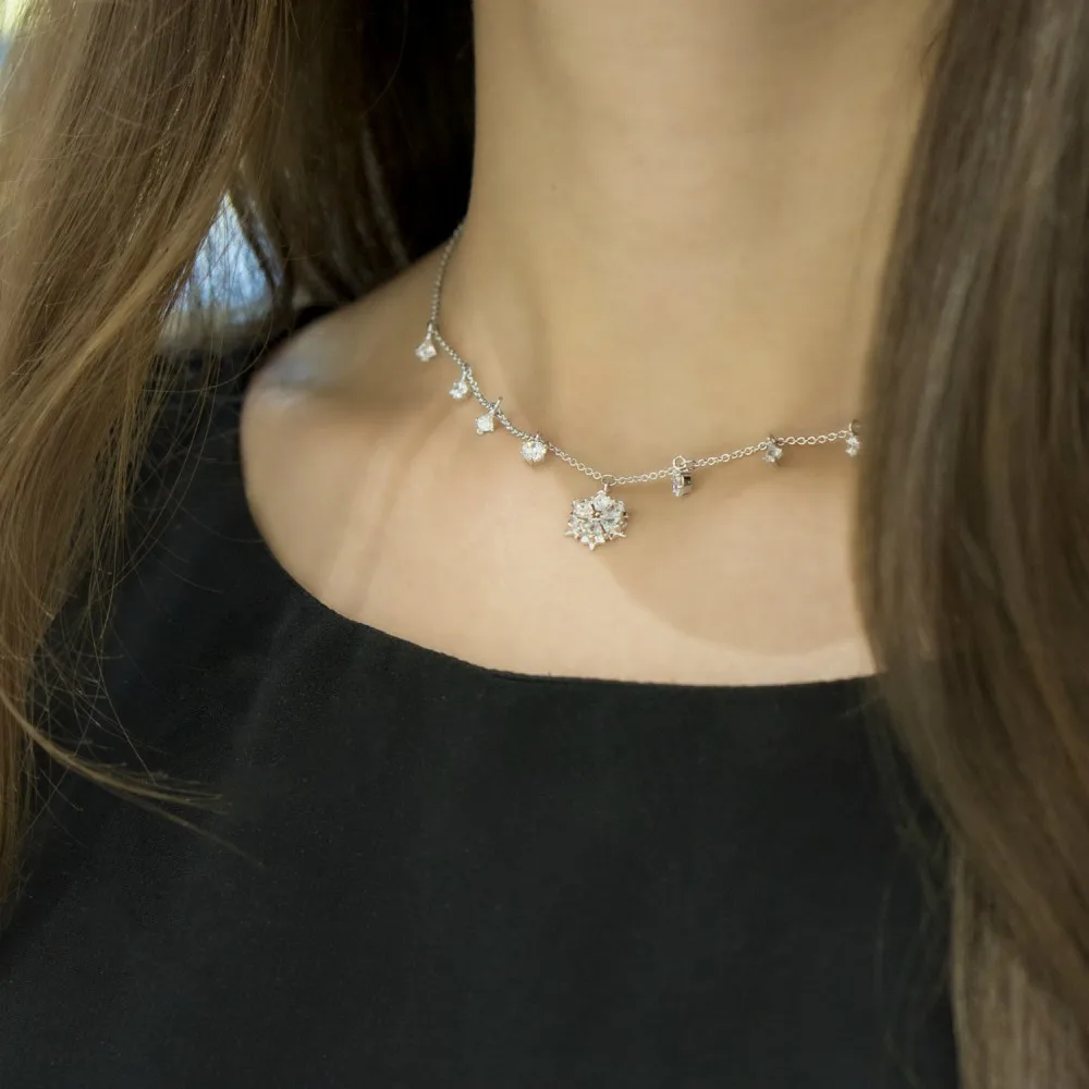 

Fashion Jewelry High Quality SWA 1:1 New Style, Exquisite And Charming Winter Snowflake Fragment Series Women's Pendant Necklace