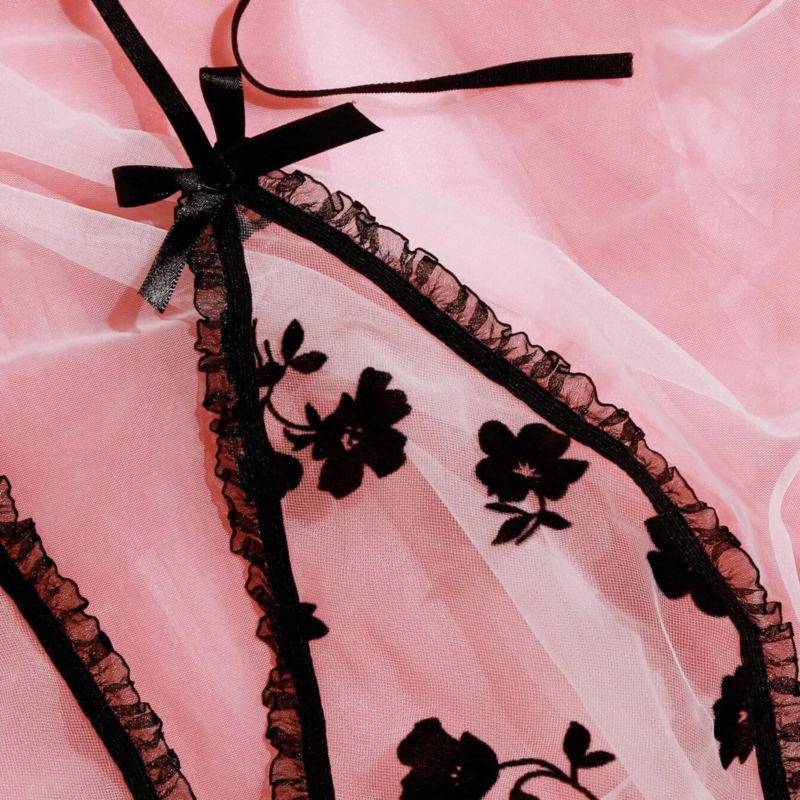 Сексуальное Кружевное боди с бантом и вышивкой глубоким V-образным вырезом