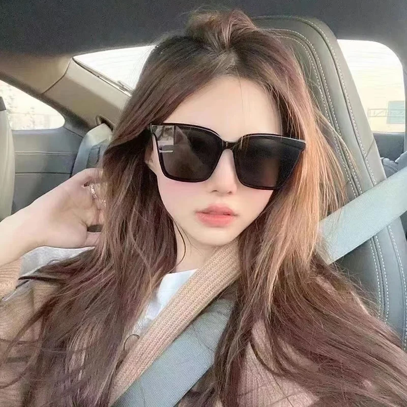 

YJv70 Square Sunglasses 2021 Brand New Women Designer Sunglasses Lady Elegant Sun glasses Fashion Men Vintage Sunglass