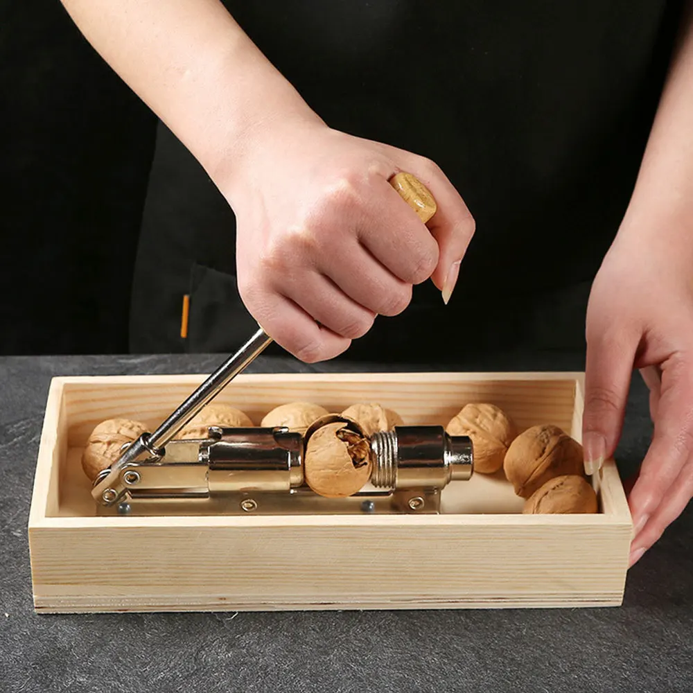 

1Pc Manual Nut Opener Sturdy Nut Opener Classic Nut Opening Tool (Khaki)