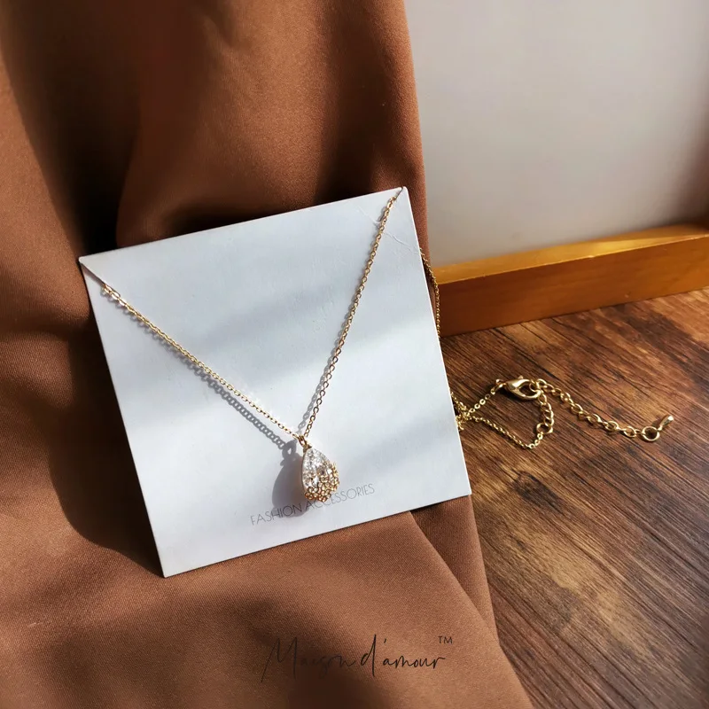 

Korean Fashion 2021 New Shiny Waterdrop Crystal Glass Pendants Gold Alloy Elegance Women Necklace