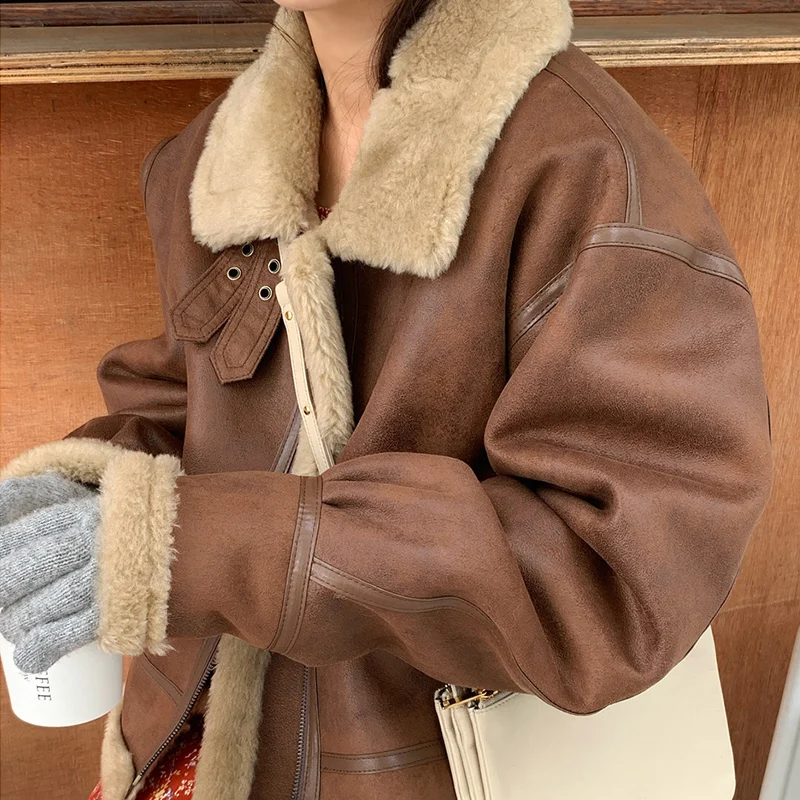 Женская зимняя куртка из искусственной замши с мехом | одежда