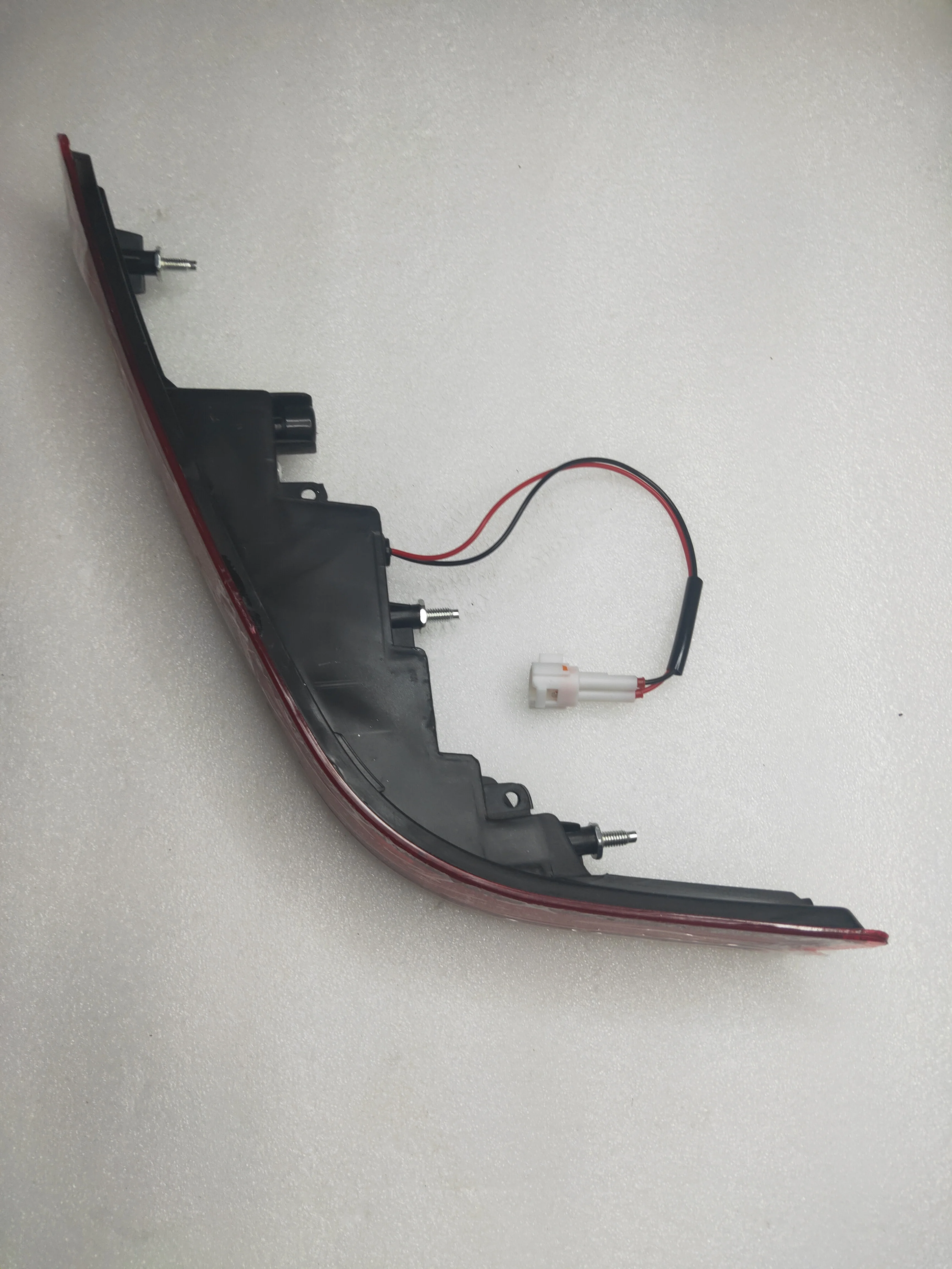 

Задняя противотуманная фара LH 4116500XKZ36A для Great Wall Haval H6