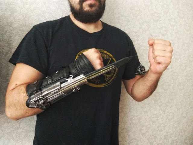 Скрытый клинок Assassins Creed скрытый скрытое лезвие оружие Эдварда рукава мечи можно