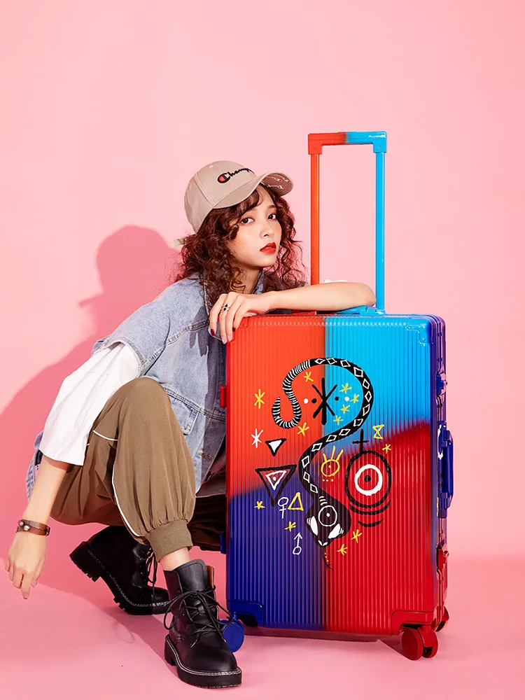 

Fashion Originality Trunk Arts Aluminum Frame Travel Suitcase Universal Wheel Pull Rod Box Unisxe Student Password Valise Tide