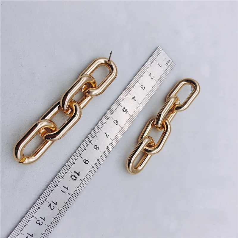 Женские акриловые серьги в стиле панк с толстой золотой цепочкой вечерние