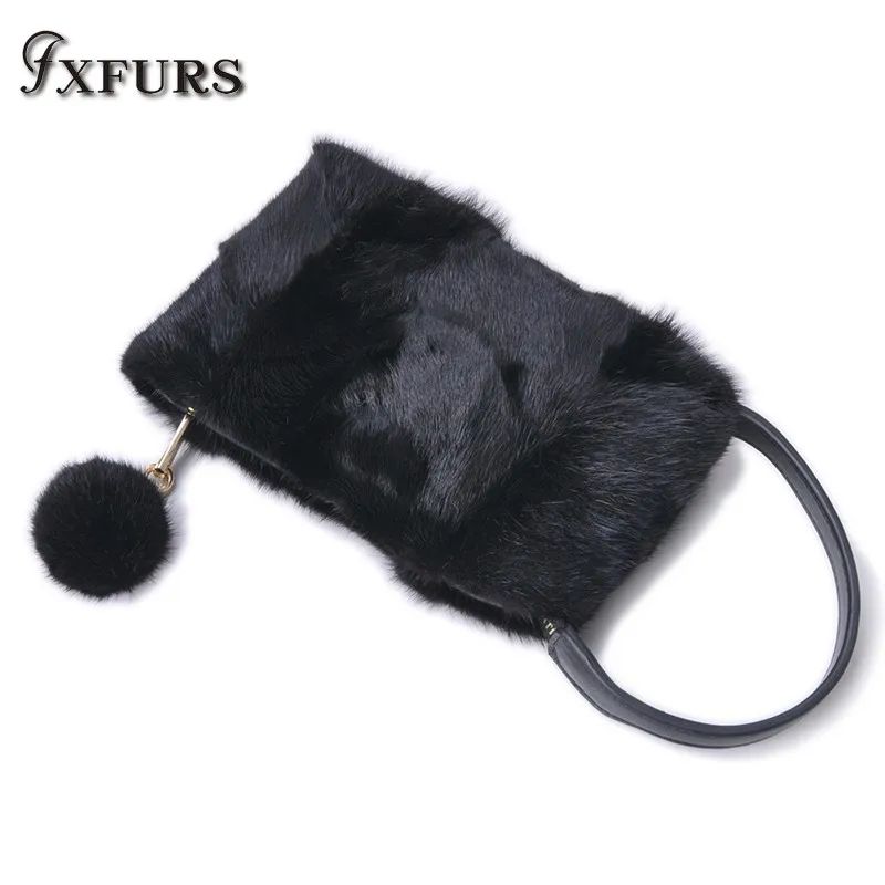 2020 Women Real Mink Fur Bag Wrist Bags Winte New Genuine Luxury Single Shoulder Mink Fur Handbags Mink Fur Balls Black Girls