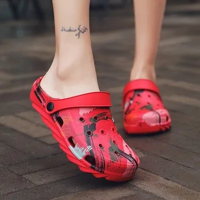 

Men's Beach Sandals Women's Hole Shoes Clogs Sandals For Men Eva Unisex Slipper Hole Garden Shoes Sandalias De Verano Para Mujer