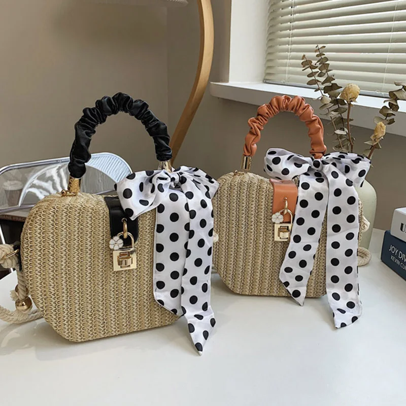 Женская маленькая соломенная сумка через плечо женская мессенджер на модель