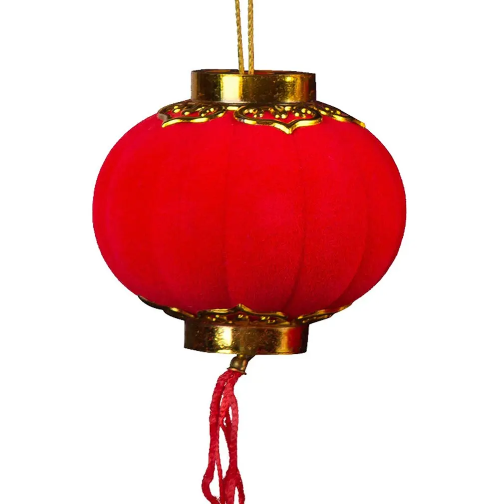 Висит Фонари живой вечерние красные маленькие уличные Новогодний праздник весны