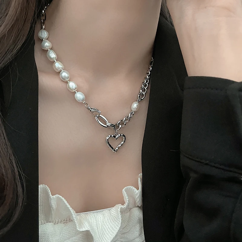 

New Vintage Stainless Steel Freshwater Pearl Necklace Y2k Goth Collar Pearl Choker Grunge Shiny Hollow Heart Jewelry 2021 Kolye