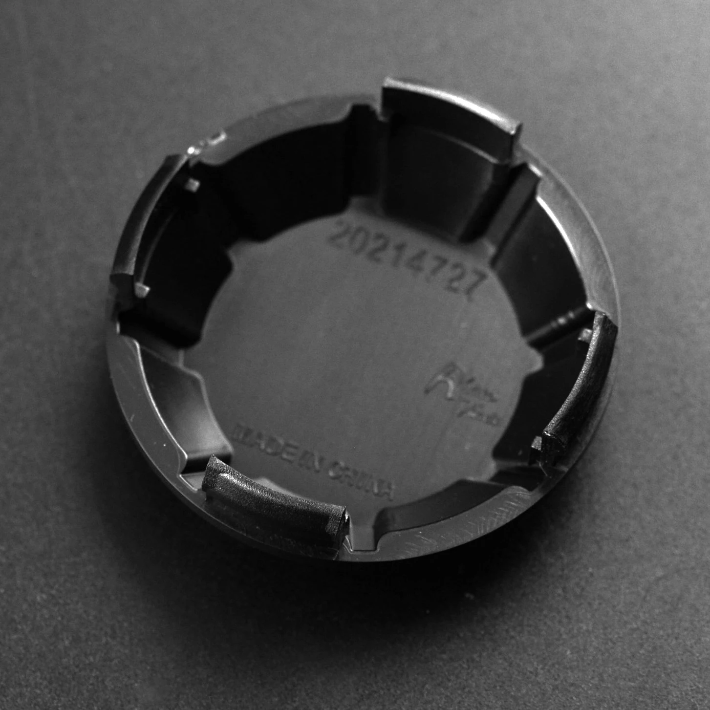 Колпачки для ступицы колеса самодельные Серебристые/черные 4 шт. 66 мм 62 подходят