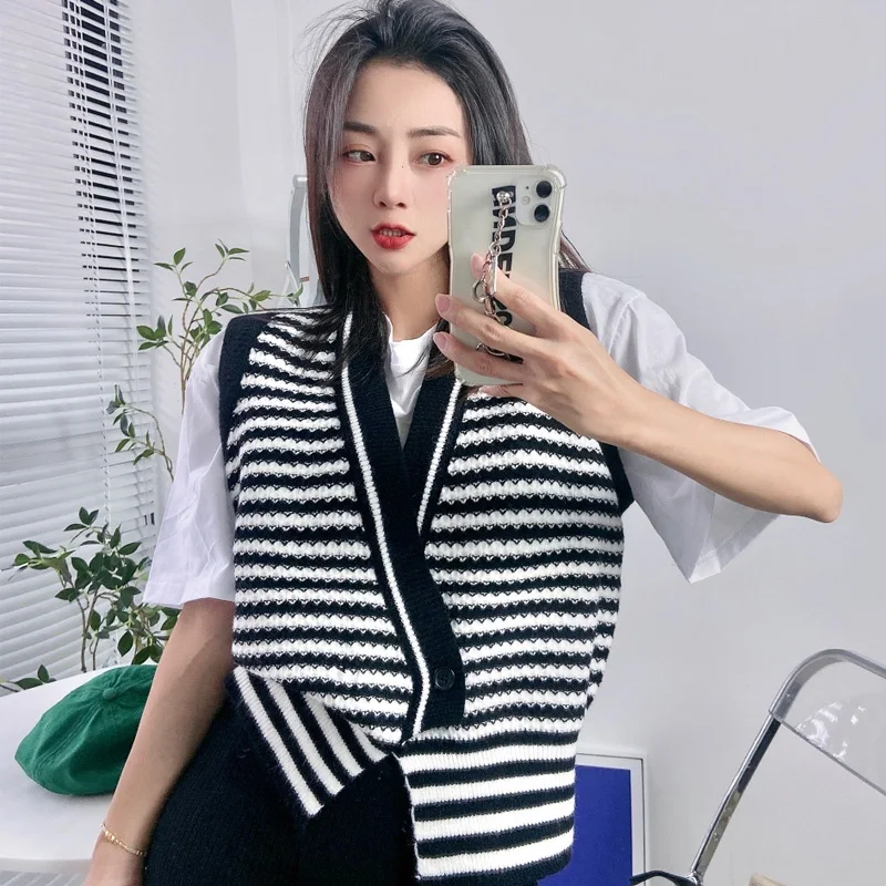 

Женский вязаный жилет в полоску, Черный Повседневный свитер без рукавов с V-образным вырезом, винтажный пуловер в Корейском стиле, свободные...