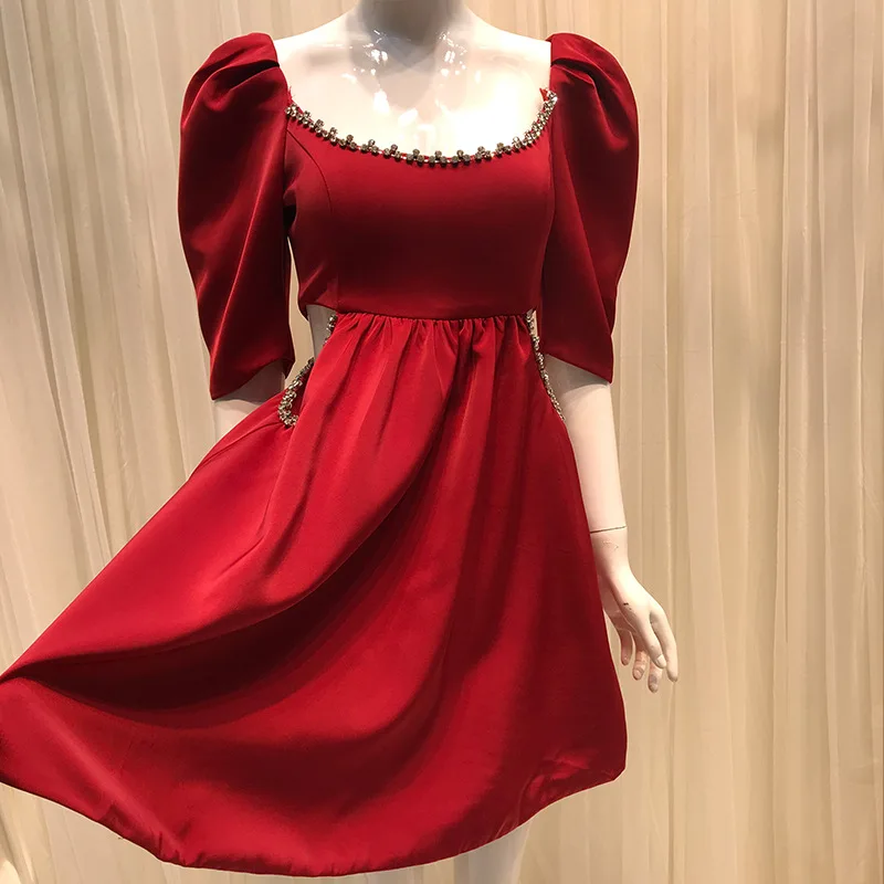 

2021 New Woman Red Black Short Dresses