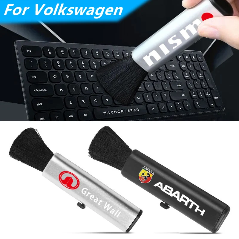 

1pcs Car Dust Removal Retractable Vent Cleaning Brush For VWs Volkswagens CC Polo T5 6R Golf 7 6 5 4 MK7 MK5 Passat B6 Touran