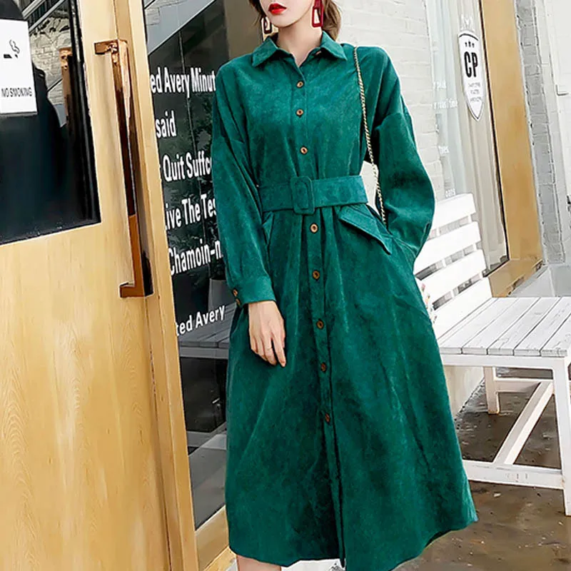 Платье женское вельветовое однотонное с отложным воротником и длинным рукавом