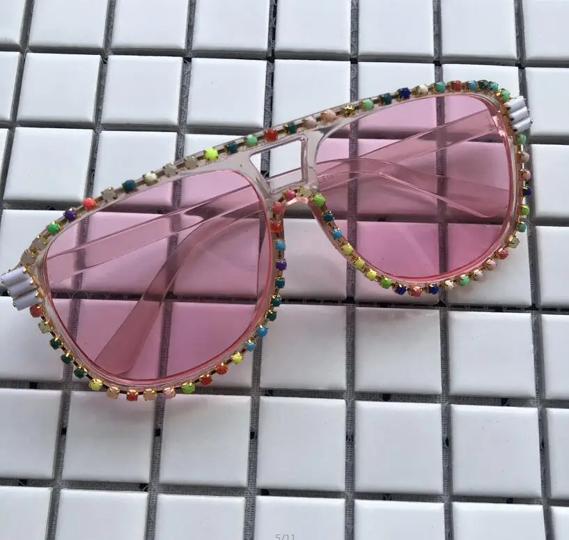 Очки солнцезащитные женские ручной работы с красными бусинами и розовыми