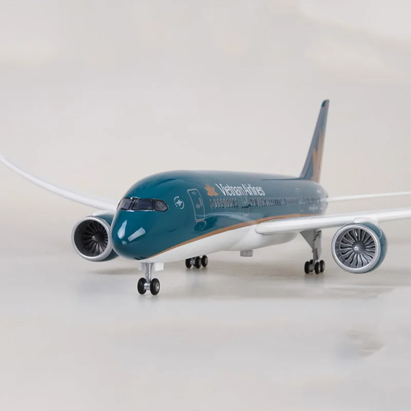 1/130 масштабный самолет Boeing B787 Dreamliner вьетнамских авиалиний модель с светодиодный