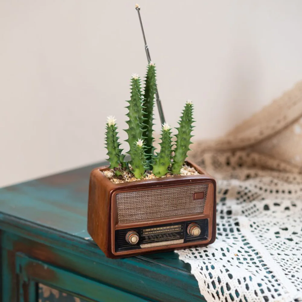 

1pc Radio Desktop Balcony Flowerpot Succulent Flower Plant Container Adornment
