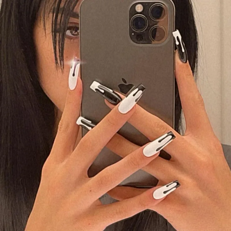 

Dark Punk Cool Girls' Wearable Fake Long Nails With GLue And Stickers 24pcs/box False Nails With Wearing Tools As Gift