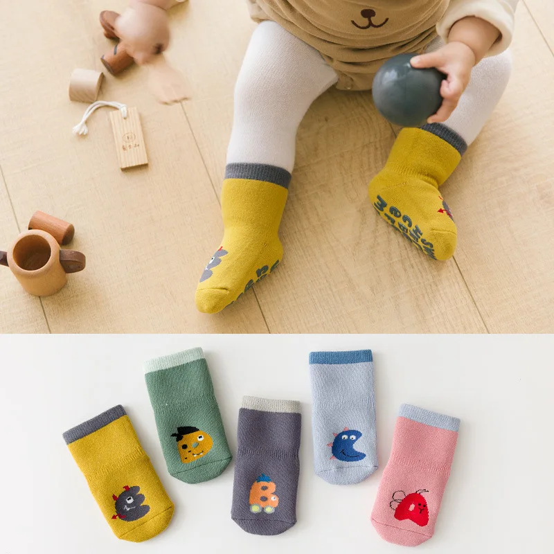 Calcetines gruesos de felpa para beb&eacute;s, antideslizantes, bonitos calcetines para interiores de dibujos animados, accesorios de ropa-3