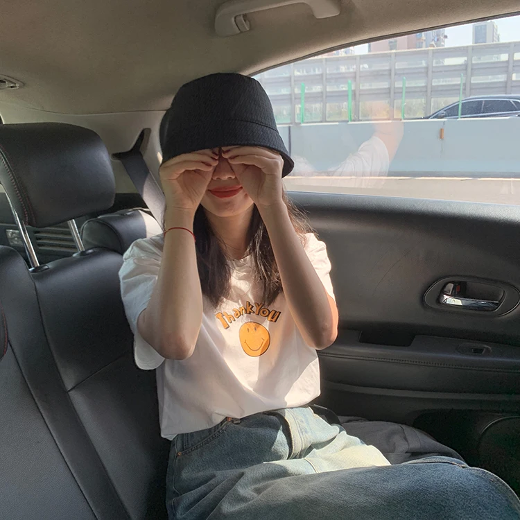 Женская хлопковая футболка с коротким рукавом и круглым вырезом принтом