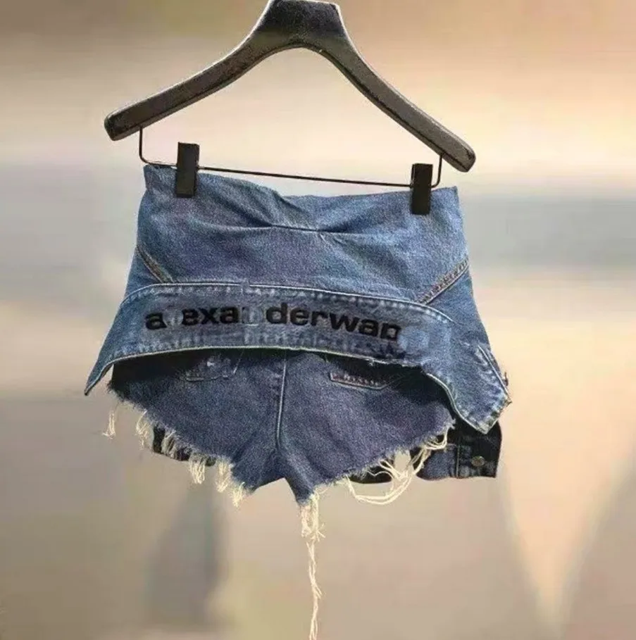 

Alexander AW Letter Shorts Women's Tie Sleeve Tie Fake Two Pieces High Waist and Thin Wide Legs Frayed Hot Pants Trend