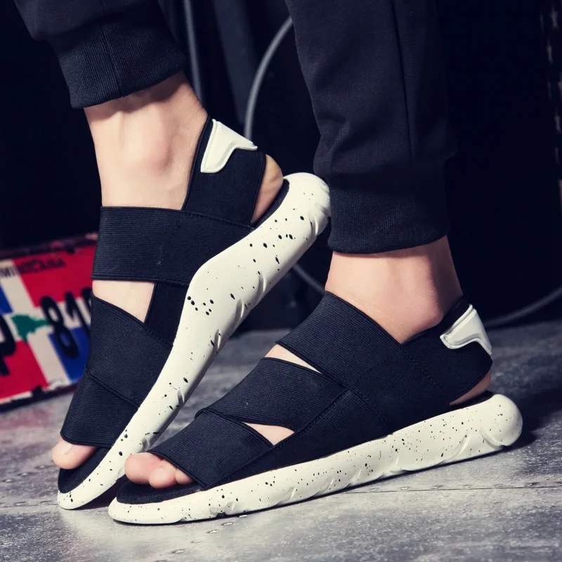 

2021NewCoupleSandals MaleOutdoorNon-slipBeach Shoes Korean Version of The Trend Flip-flop Sandals Male RomanSandals and Slippers