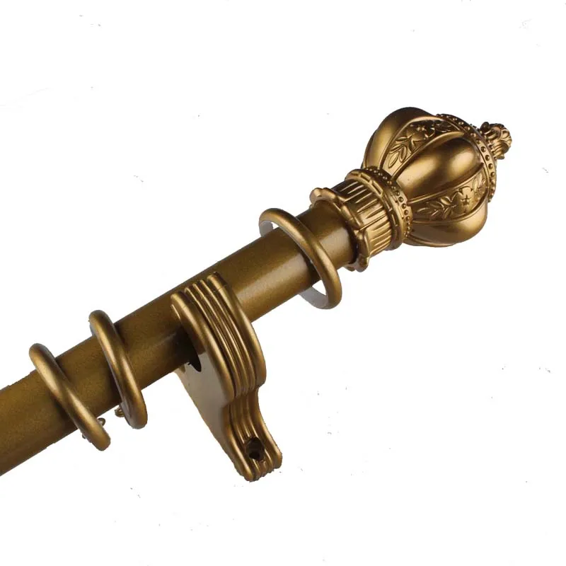 Белый занавес во французском ретро стиле бесшумный римский стержень золотой