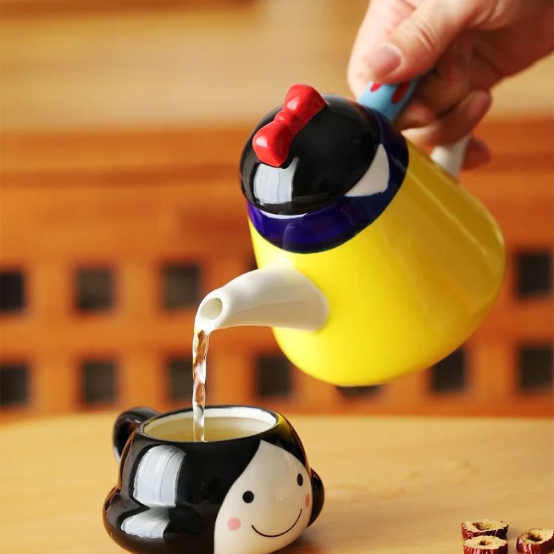 

400ML Cartoon Girl Ceramic Teapot Tea Water Separation Pure Hand-painted Creative Cute Household Items Birthday Gift