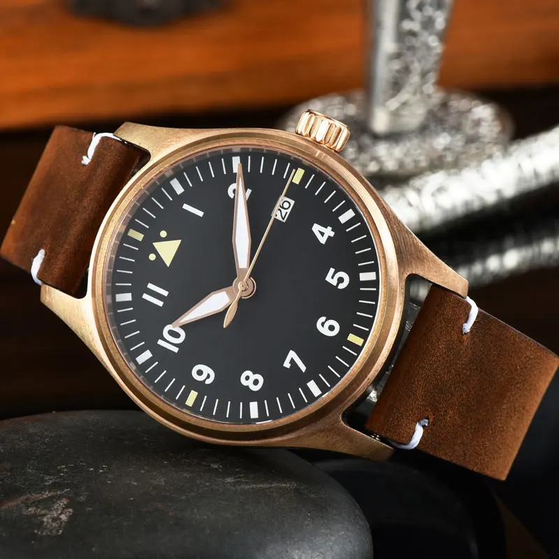 للبيع 39 مللي متر كبار الرجال الميكانيكية ساعة برونزية حافظة 200 متر مقاوم للماء NH35 حركة مضيئة الياقوت الزجاج التلقائي ساعة اليد