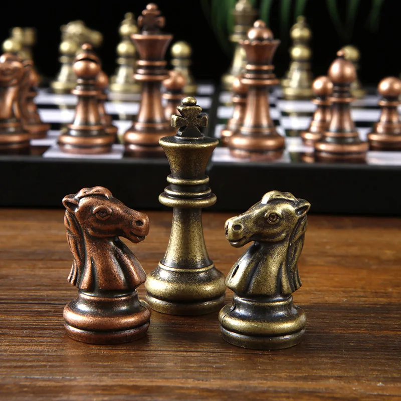 

Box International Chess Decoration Vintage Figures International Chess Pieces Metal Xadrez Tabuleiro Table Games Board DL6GJX