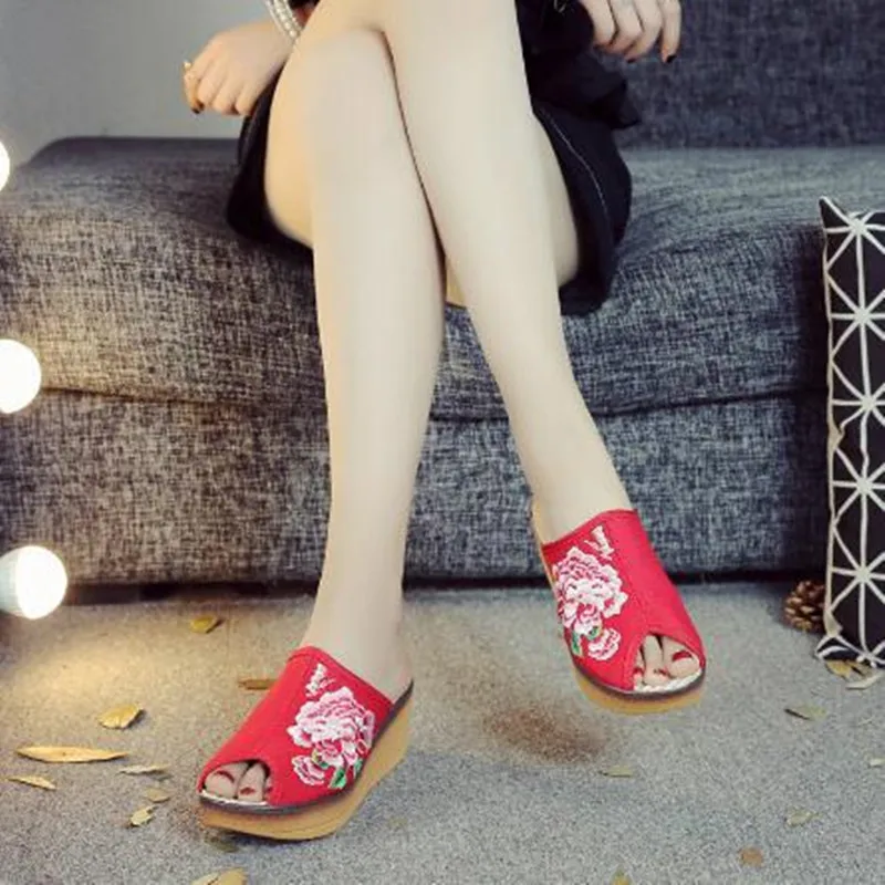 Open Mouth Canvas Wedge Slippers for Women Peep Toe Floral Embroidery Slides Platform Slippers Casual Summer Shoe Ladies Sandals