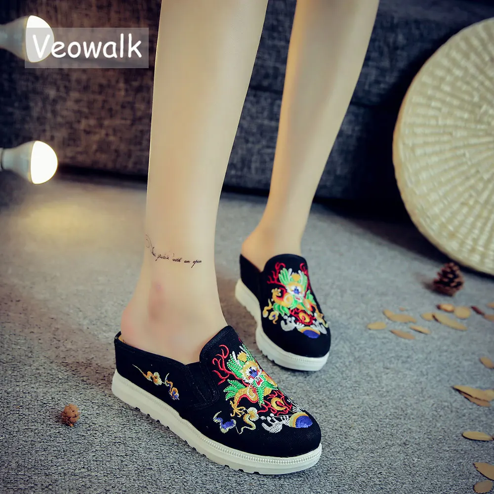 Женские холщовые шлепанцы Veowalk повседневные на танкетке с вышивкой тотемного