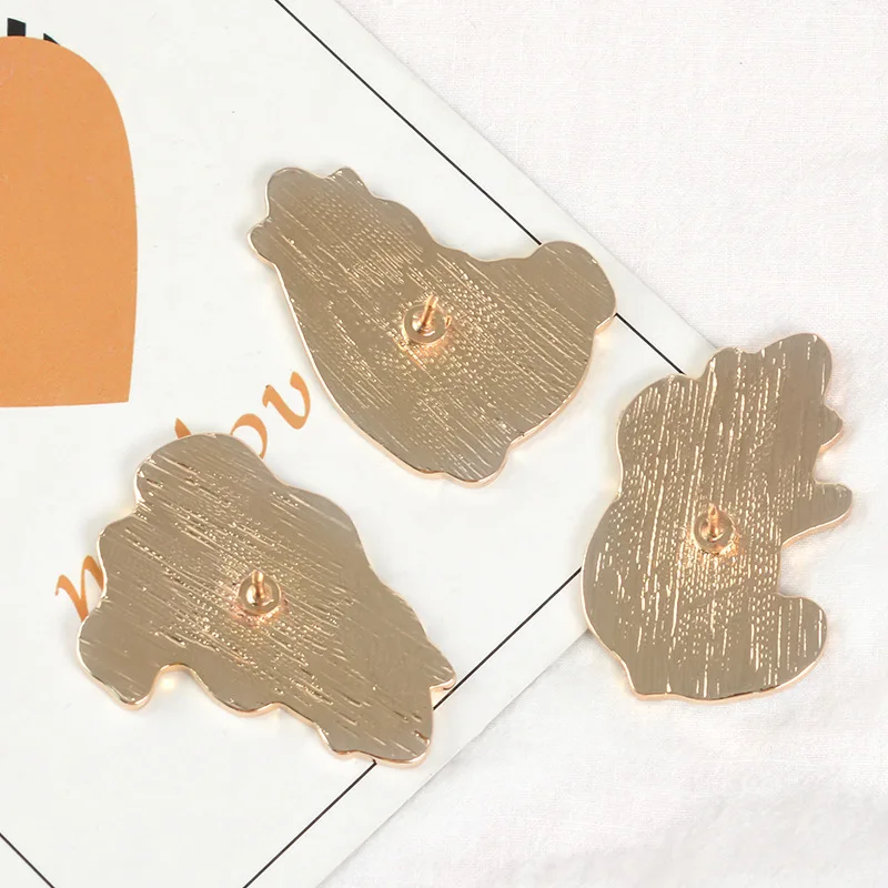 

Hats Pandas Cartoon Lapel Pins Brooch Metal Badge Vintage Classics Jewelry Gifts Collection