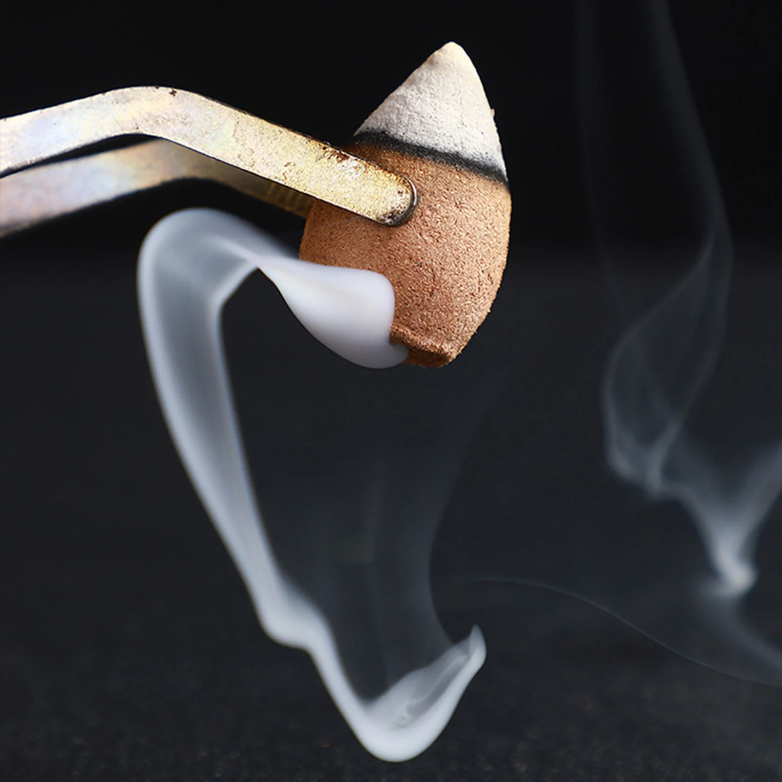 600 шт. натурального сандалового дерева обратного Ладан красочные Крытый башня из