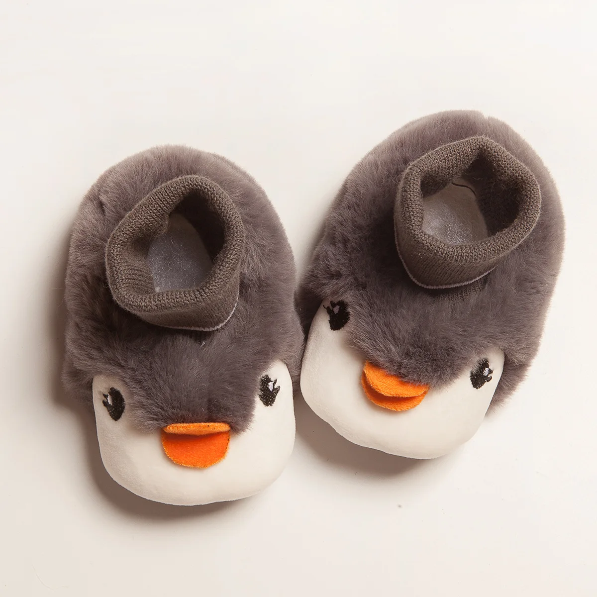 C Plush penguin Осень-зима, мягкие носки с милыми животными для новорожденных, противоскользящие домашние носки-тапочки для детей 10-14 см - Цвет: C Plush penguin