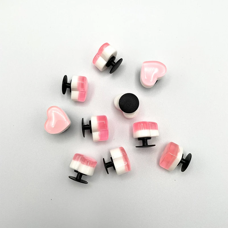 3D Pink Love Resin JIBZ Designer Shoe Charm Shoe Jewelry Gift To Girlfriend DIY Decoration For Croc Clog Shoe Buckle Accessories