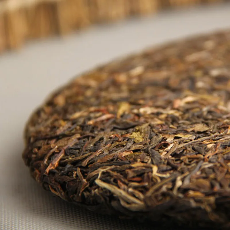 

2018 Yunnan Menghai Qizi Cake Sheng Pu'er Tea Palace Raw Pu-erh Shen Tea